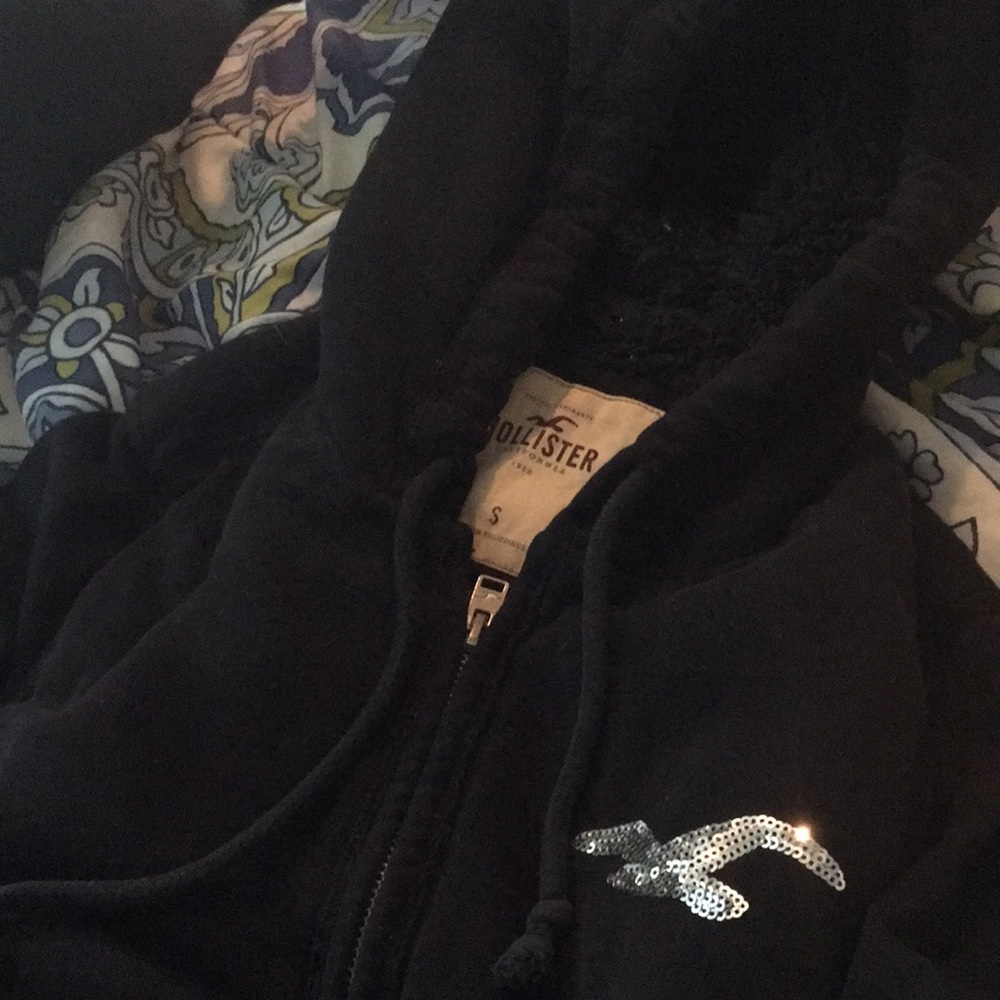 Hollister fleece hoodie